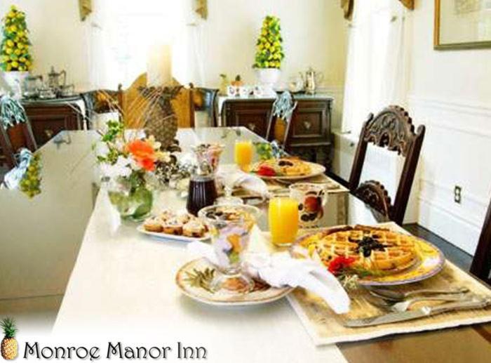 Monroe Manor Inn South Haven Bagian luar foto