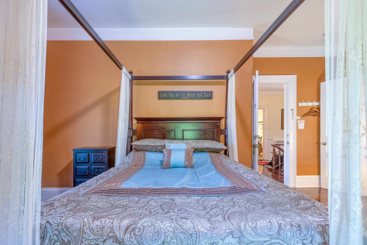 Monroe Manor Inn South Haven Bagian luar foto