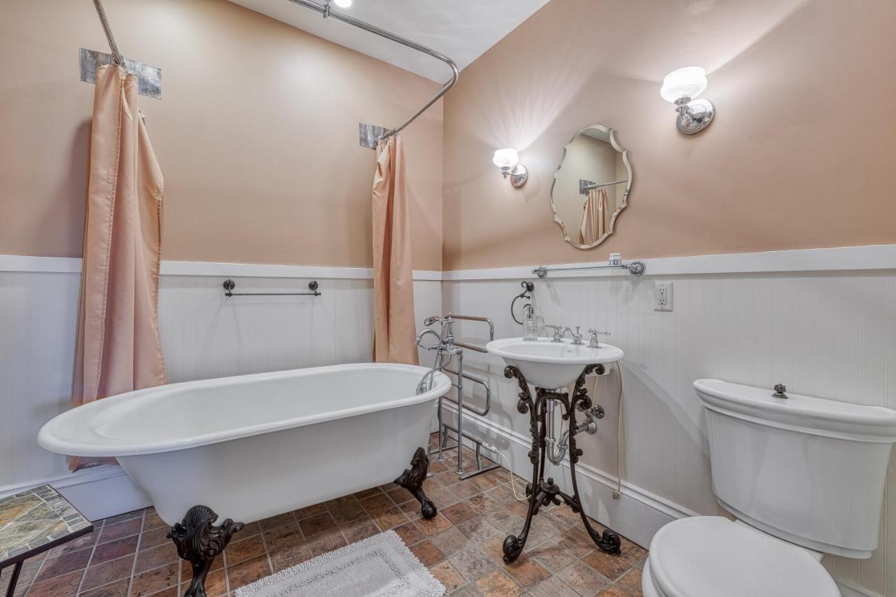 Monroe Manor Inn South Haven Bagian luar foto