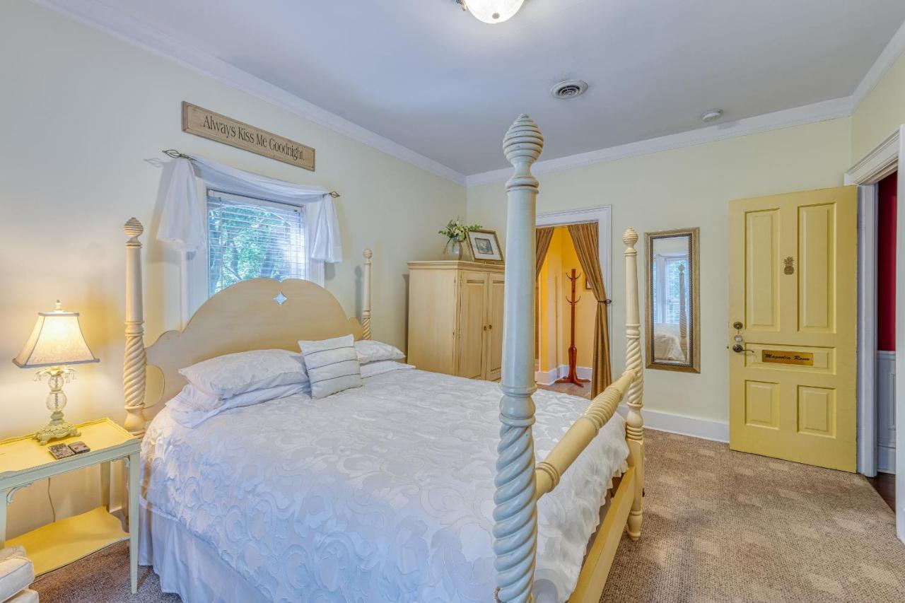 Monroe Manor Inn South Haven Bagian luar foto