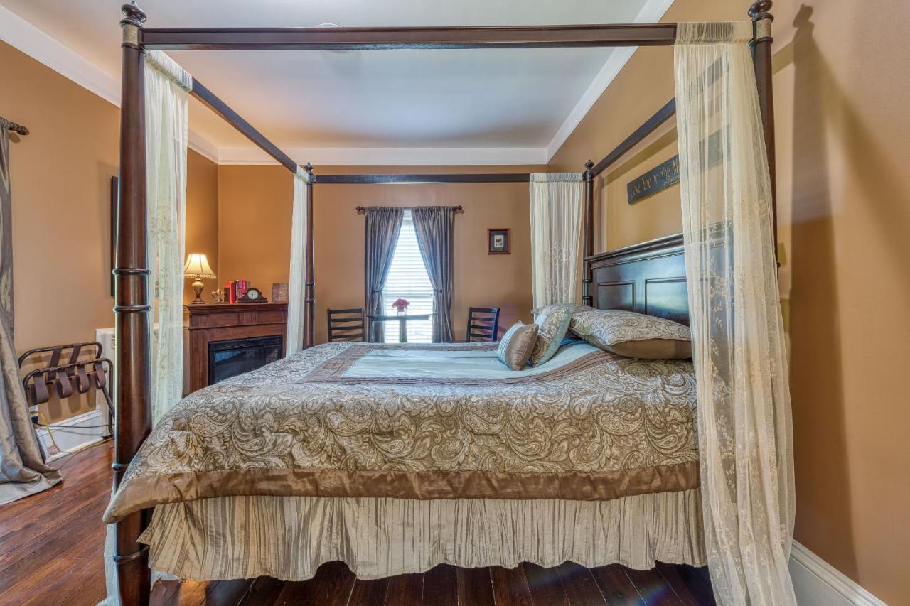 Monroe Manor Inn South Haven Bagian luar foto